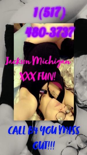Escorts Jackson, Michigan Pretty, Petite, and Pregnant!!!!