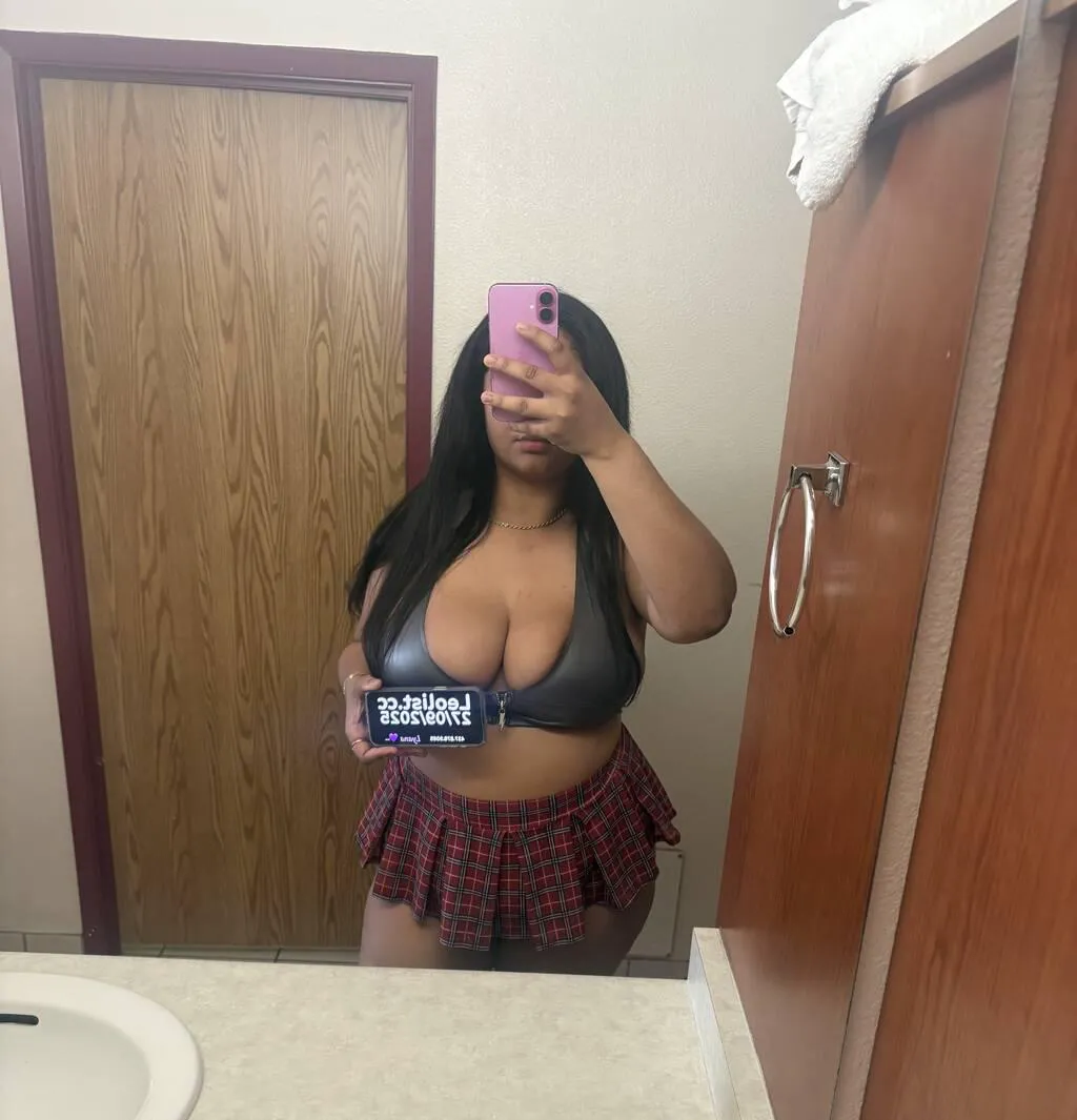 Escorts Edmonton, Alberta Lyana