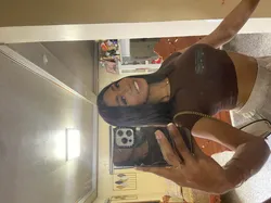 Escorts Makati City, Philippines Bigdic/meet/cumshow