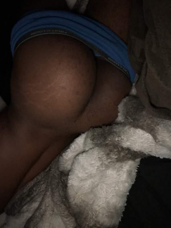 Escorts St. Louis, Missouri Thick bottom looking to make someone happy, HMU for details 😘