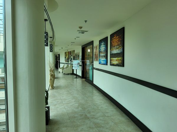 Massage Parlors Dubai, United Arab Emirates Holiday Spa