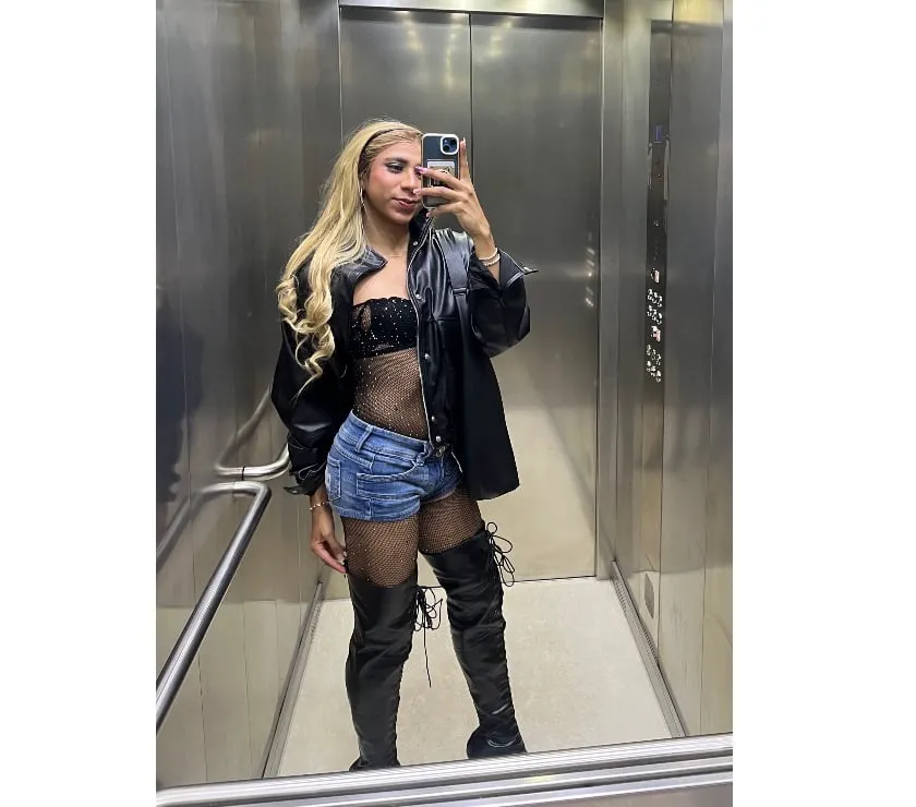 Escorts Birmingham, England HOT DRESSED GIRL AVAILABLE FOR MEN X(twitter): Ariana10ts