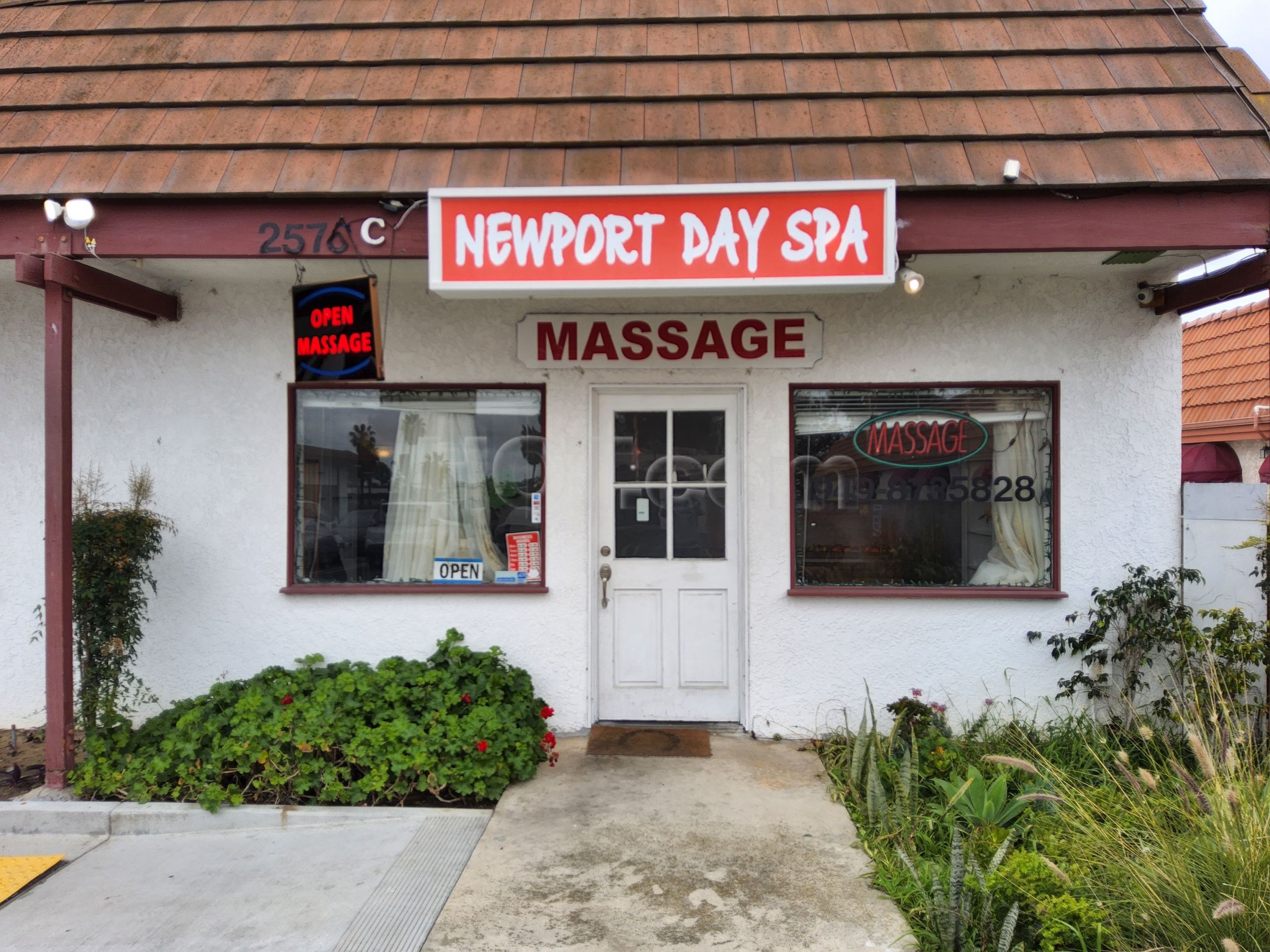 Costa Mesa, California Newport Day Spa Massage