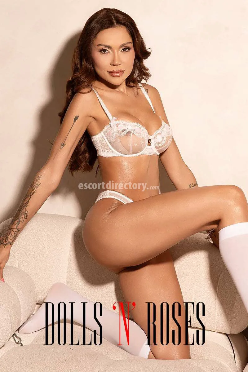 Escorts London, England Cleo, Dollsandroses