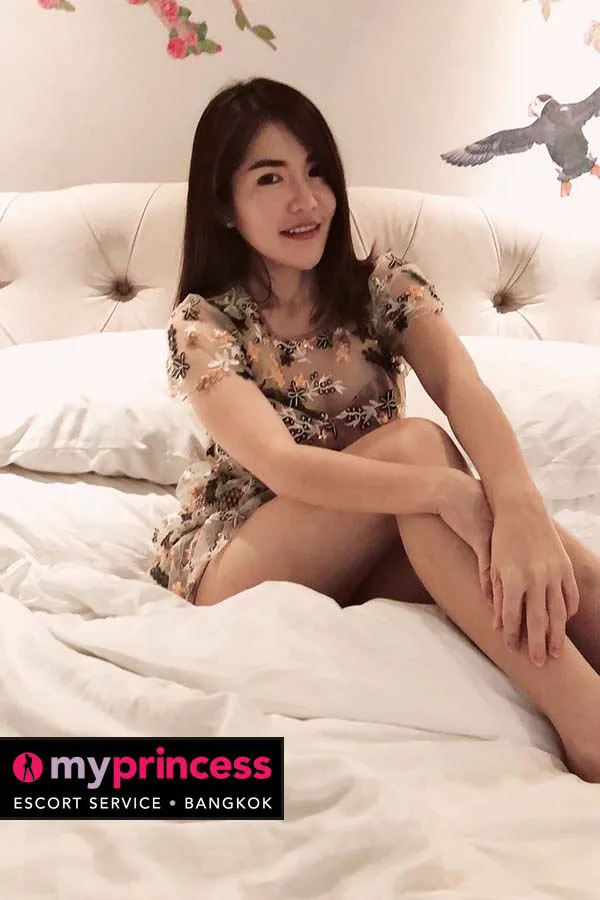 Escorts Bangkok, Thailand Awesome Adult Escort Yahoo GFE Receiving Golden Shower