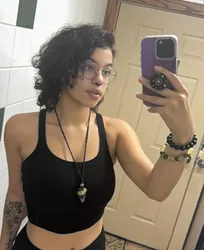 Escorts Fredericton, New Brunswick Brenda