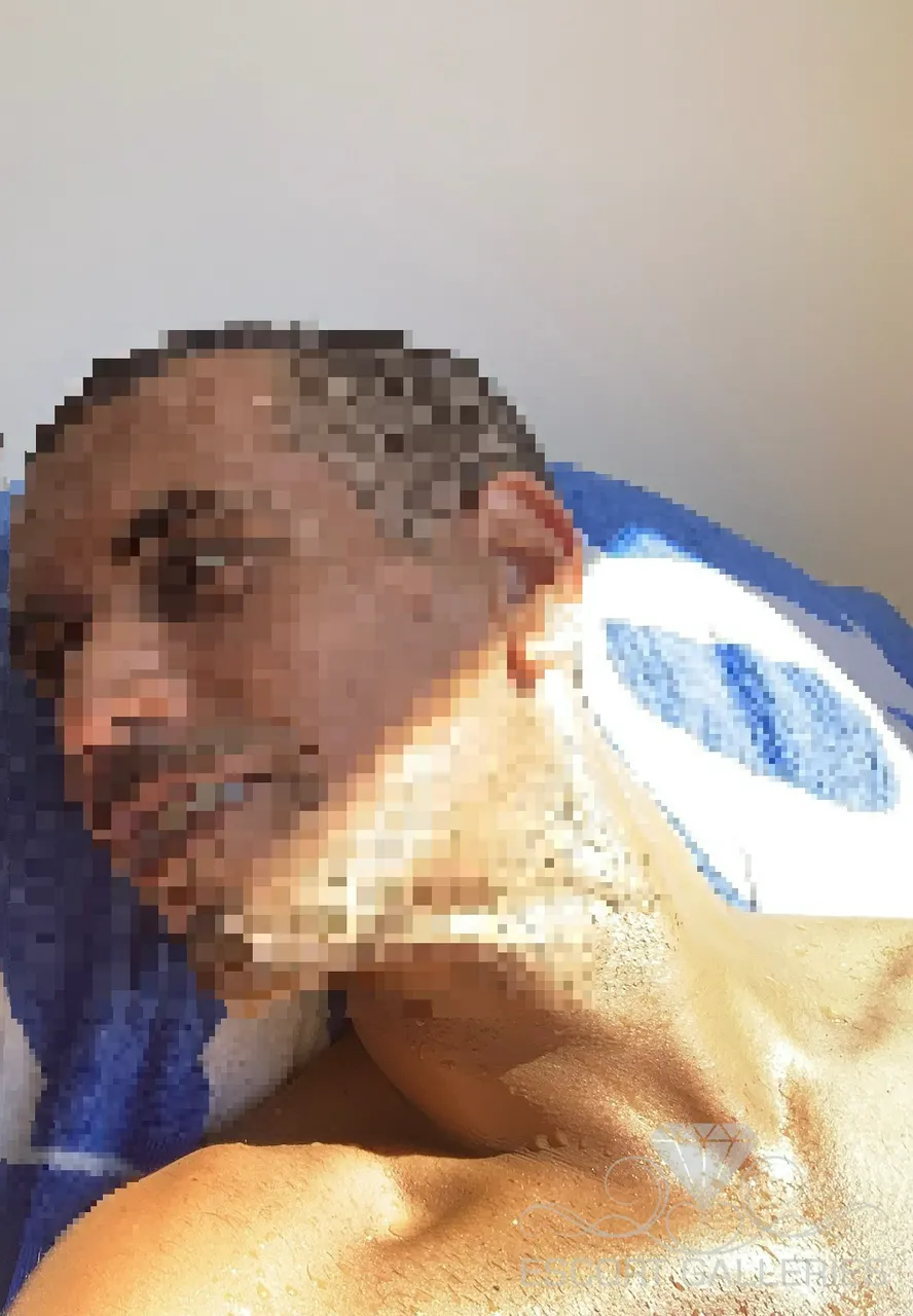 Escorts France LetsMeetandShare