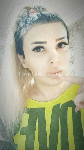 Escorts Baku, Azerbaijan Anna Transim