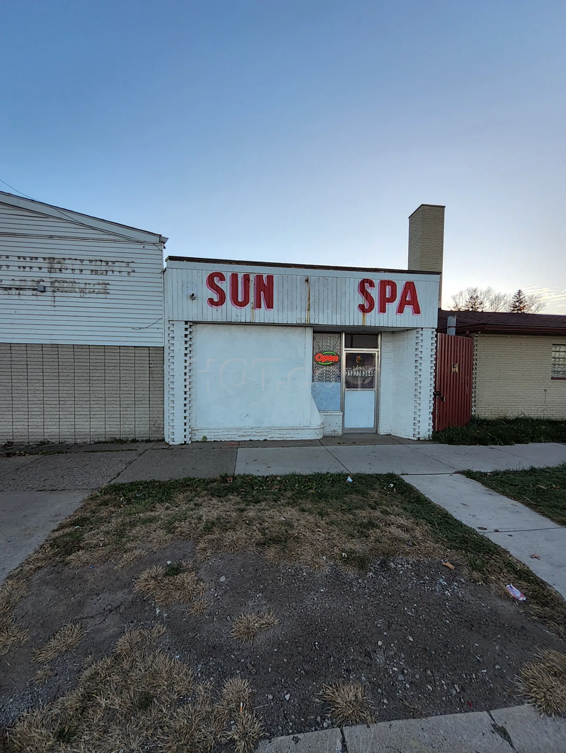 Detroit, Michigan Sun Spa