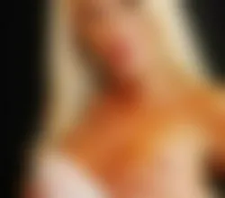Escorts Brighton, England VIXEN_007 And a licence to frill✨️