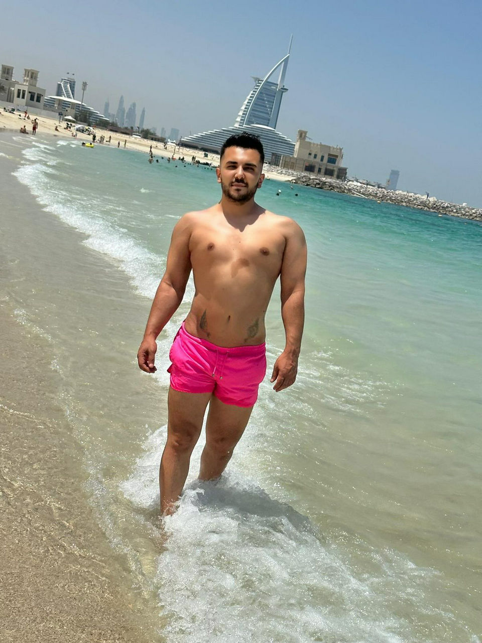 Escorts Dubai, United Arab Emirates قطر مثلي الجنس فيديو خاص