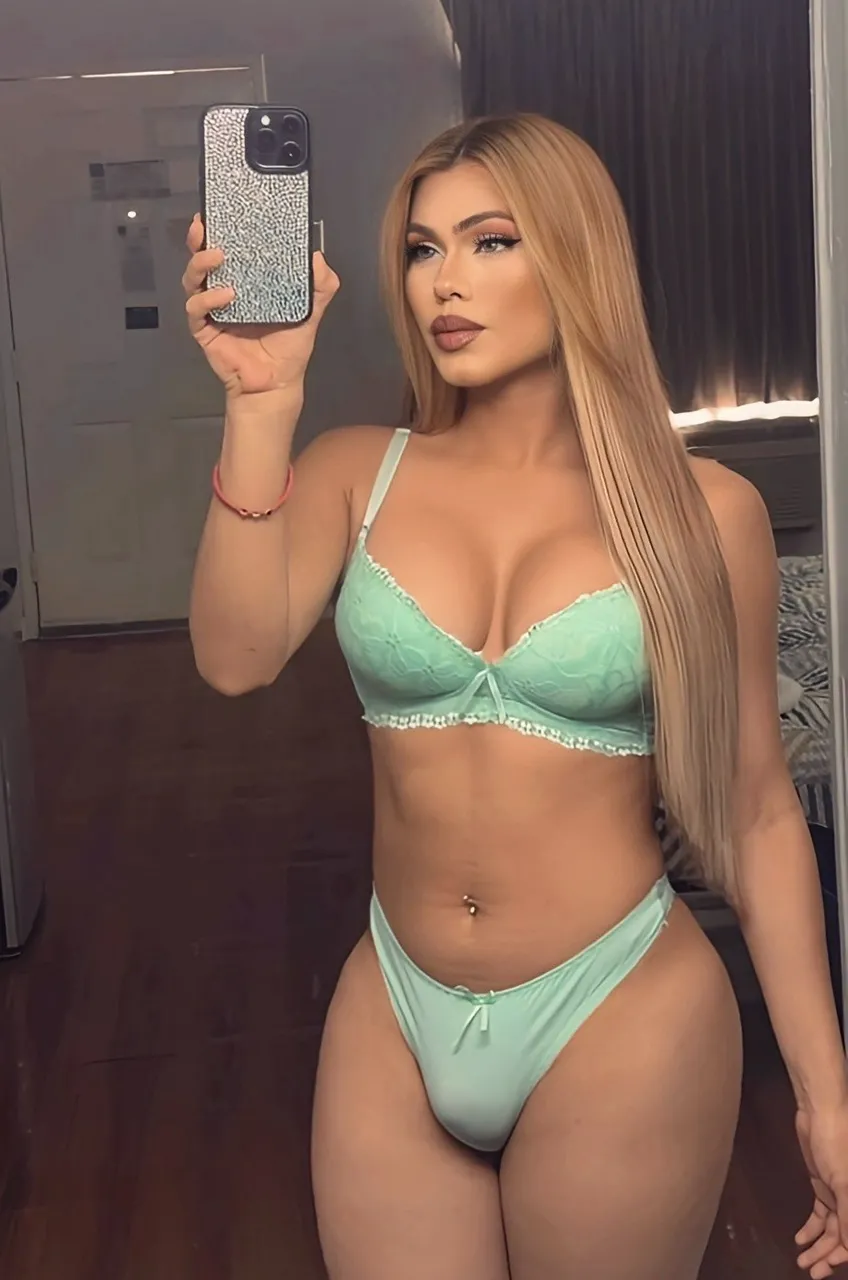 Escorts Las Vegas, Nevada ✅ Leona