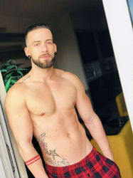 Escorts Miami, Florida Tulio Miami Cubano